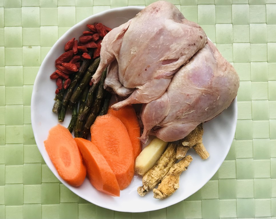 Fresh Dendrobium, American Ginseng, Goji and Quail Soup