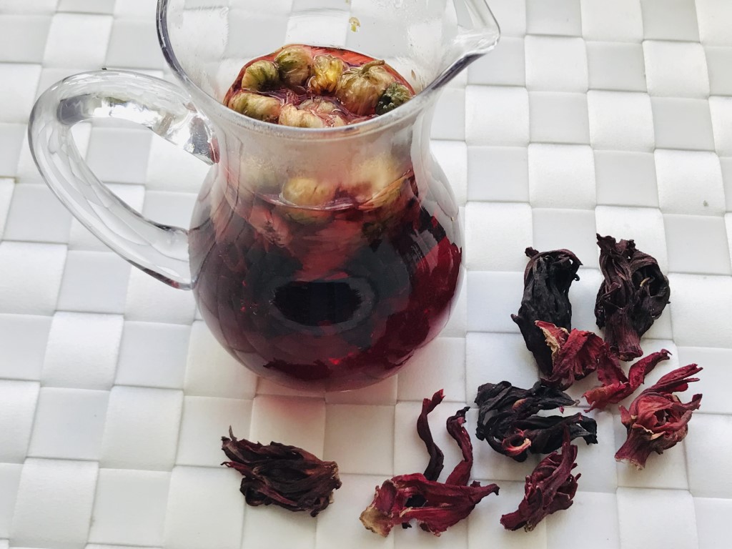 Roselle Chrysanthemum Tea (Luo Shen Hua Ju Hua Cha)
