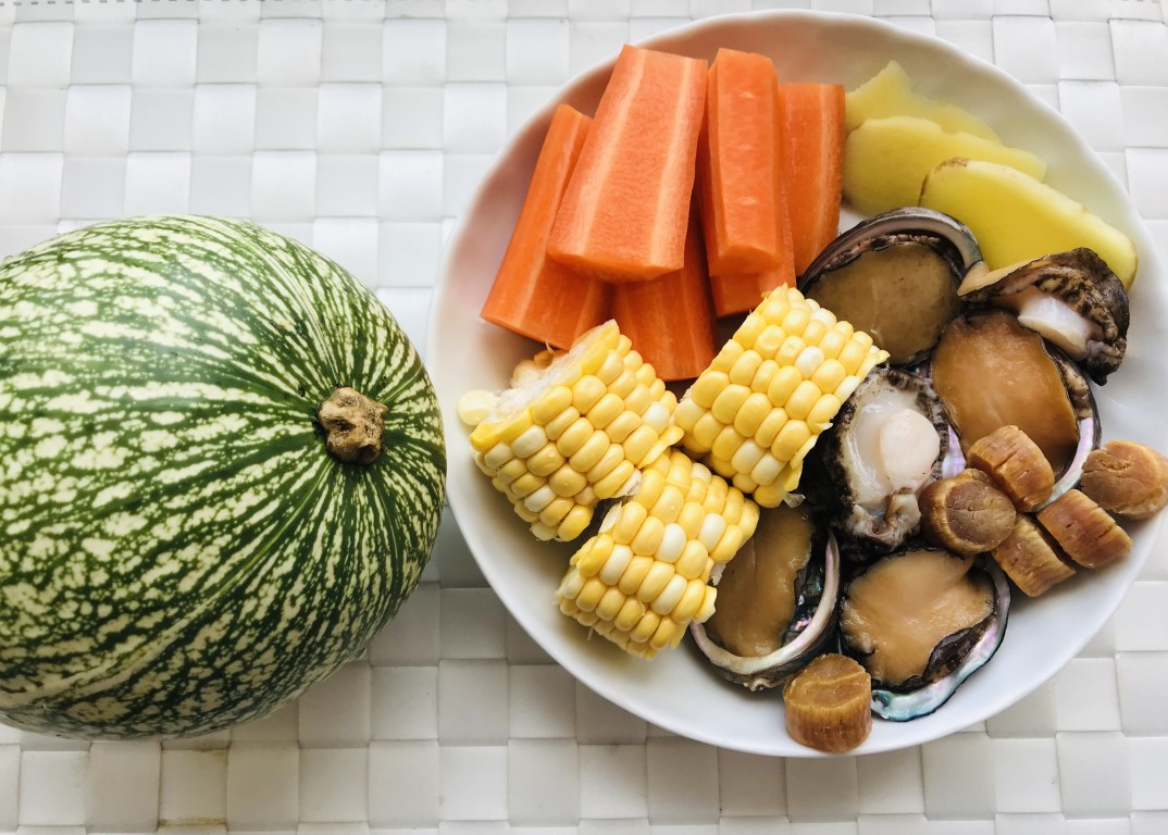 Spaghetti Squash Fresh Abalone Soup (Yu Chi Gua Xian Bao Yu Tang)