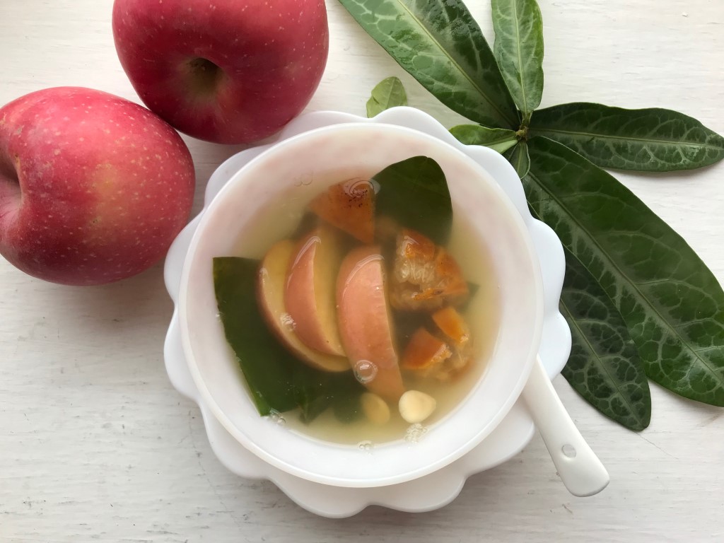 Sauropus Leaf, Tangerine Cake and Apple Sweet Soup