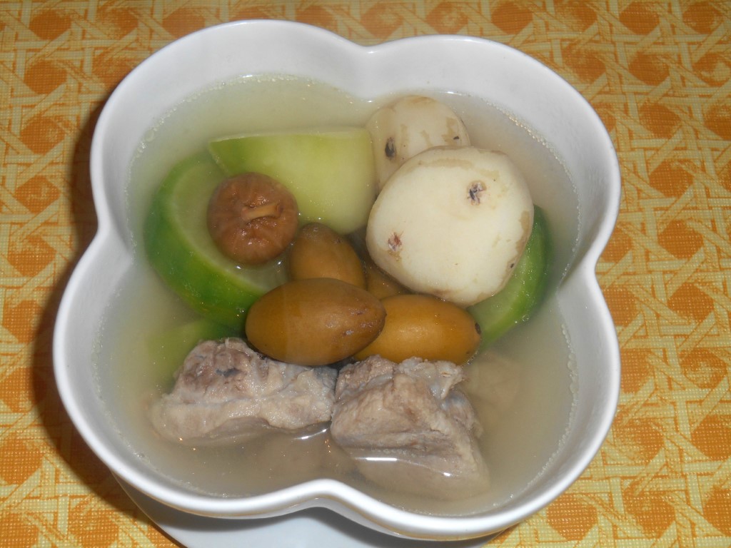 Chinese Olive, Water Chestnut and Green Radish Soup