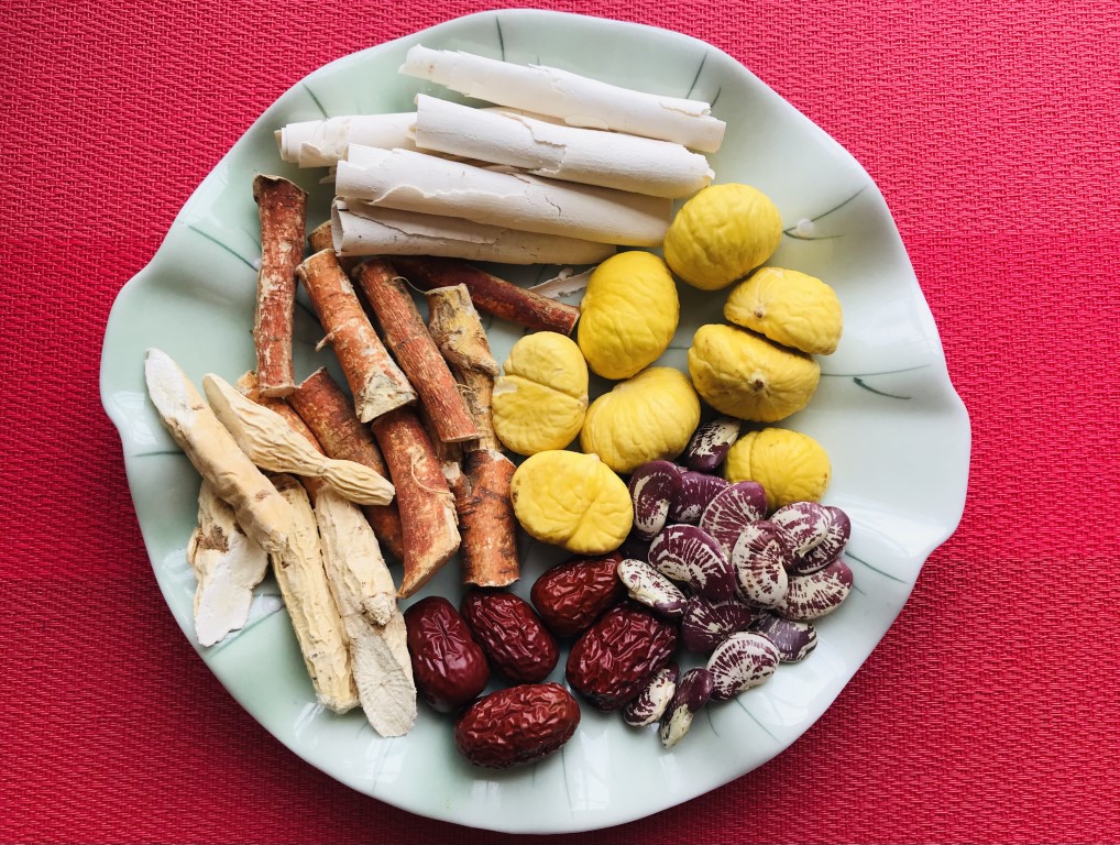 Five-Finger Peach, Niu Da Li, Chestnut and Scarlet Runner Bean Soup