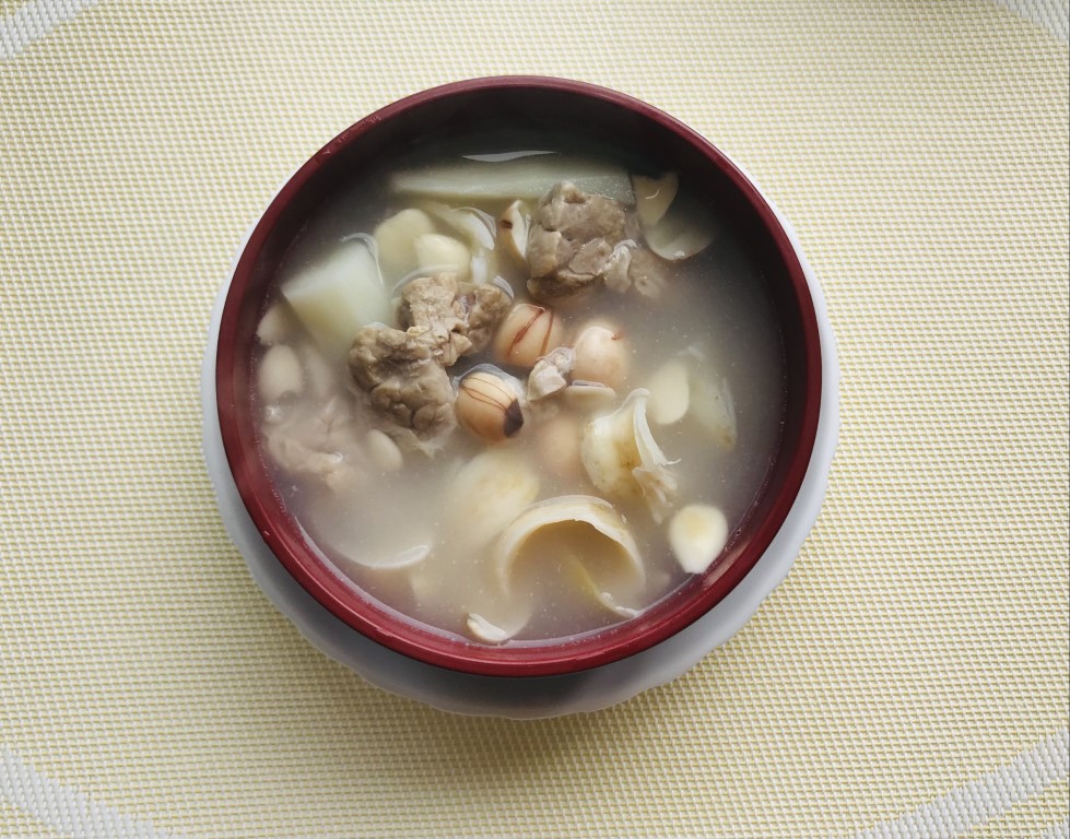 Fresh Yam, Lotus Seed, Lily Bulb, Almond and Pork-Lung Soup