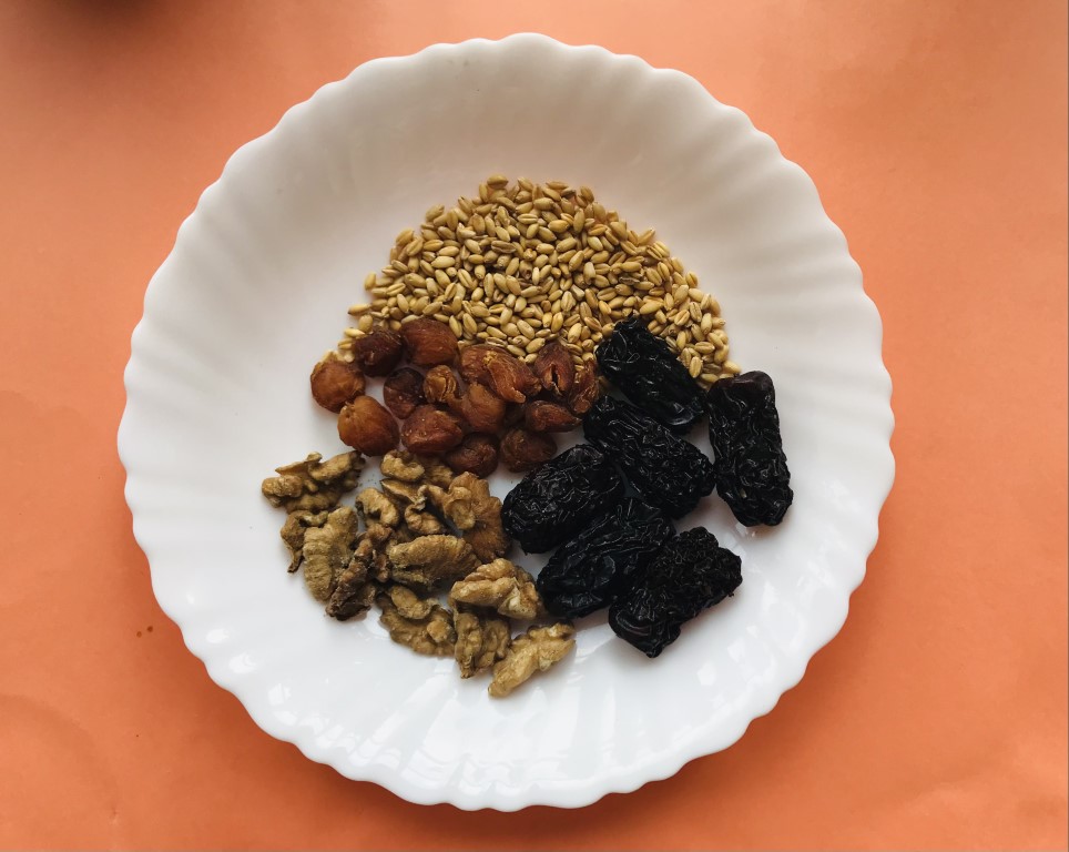 Longan, Walnut, Nan-Jujube and Wheat-Berry Soup