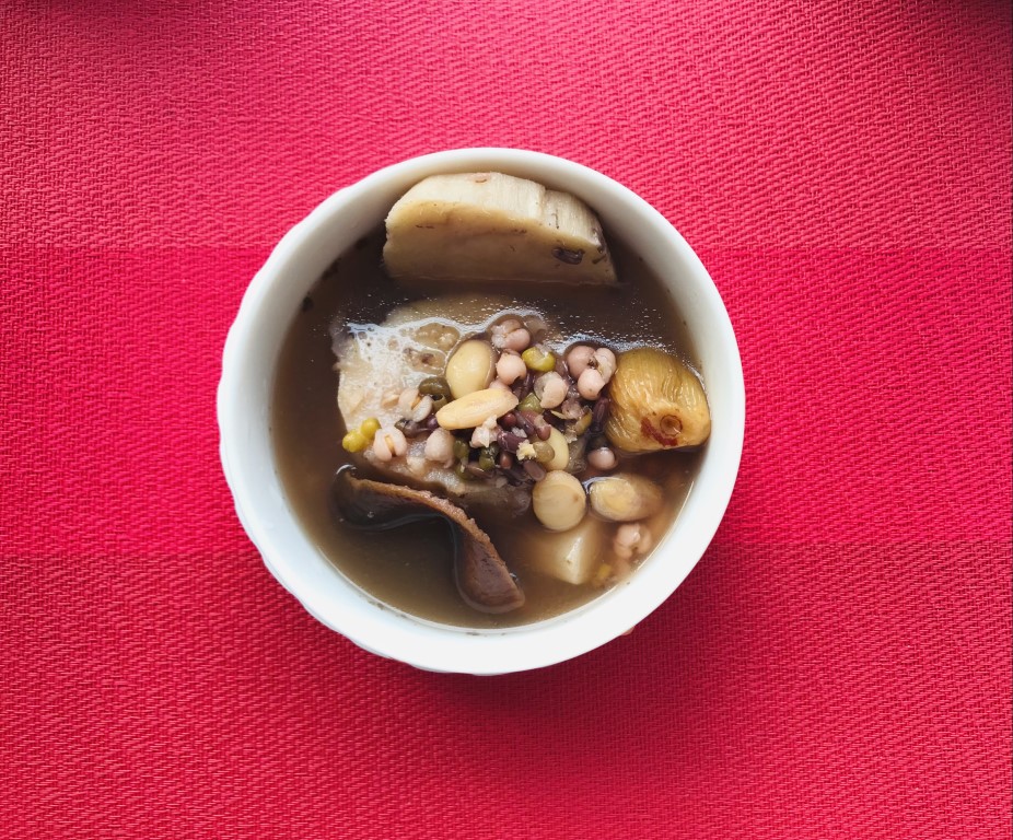 Kudzu, Three-Bean and Job's-Tears Pork Rib Soup