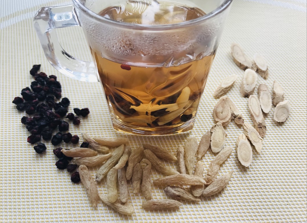 Astragalus Ophiopogon Schisandra Tea
