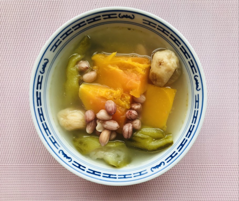 Papaya, Luffa, Peanut & Fig Soup