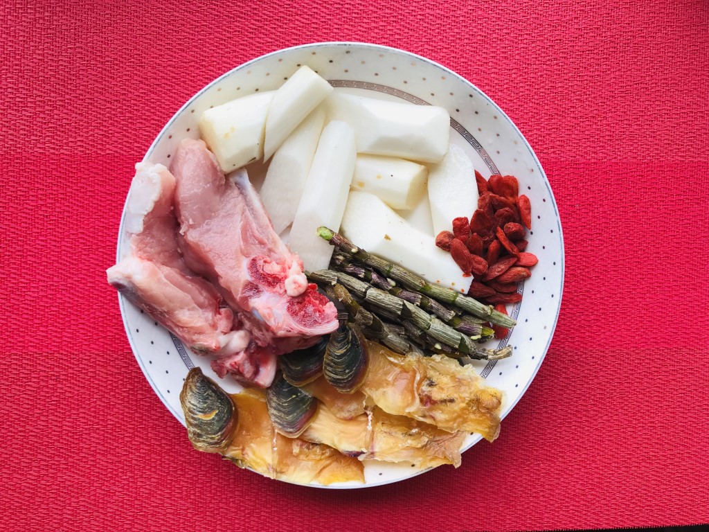 Fresh Yam, Dendrobium, Goji & Dried Conch Soup
