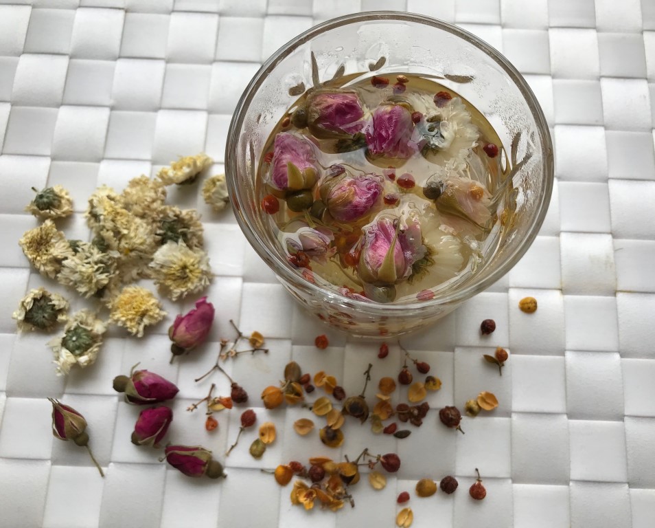 Rose, Albizia and Chrysanthemum Three-Flower Tea