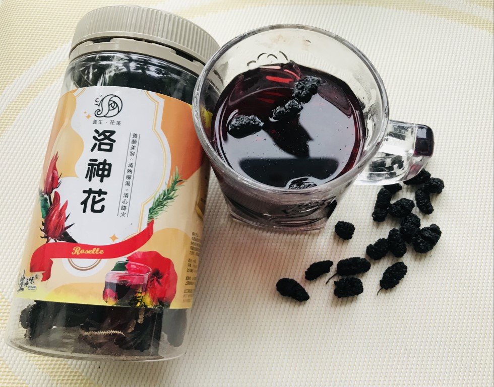 Black Mulberry and Roselle Tea