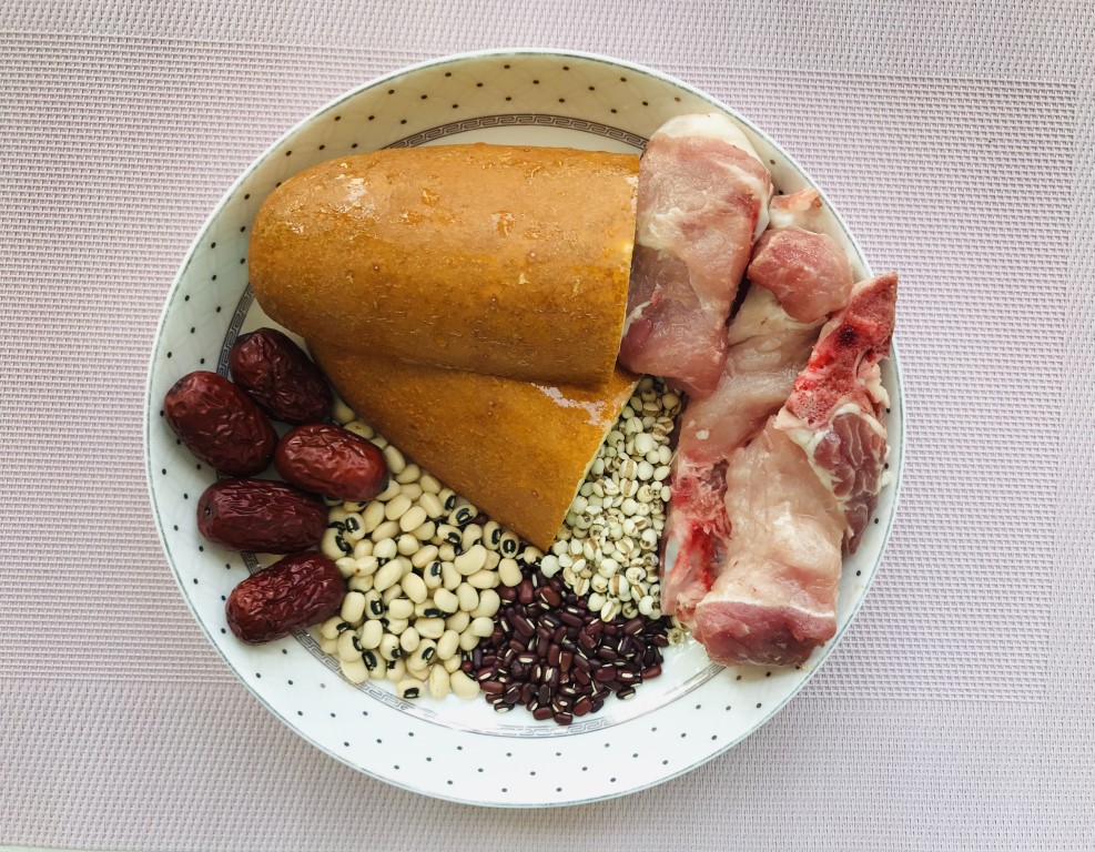Adzuki Bean, Black-Eyed Pea, Job's Tears and Old Cucumber Soup