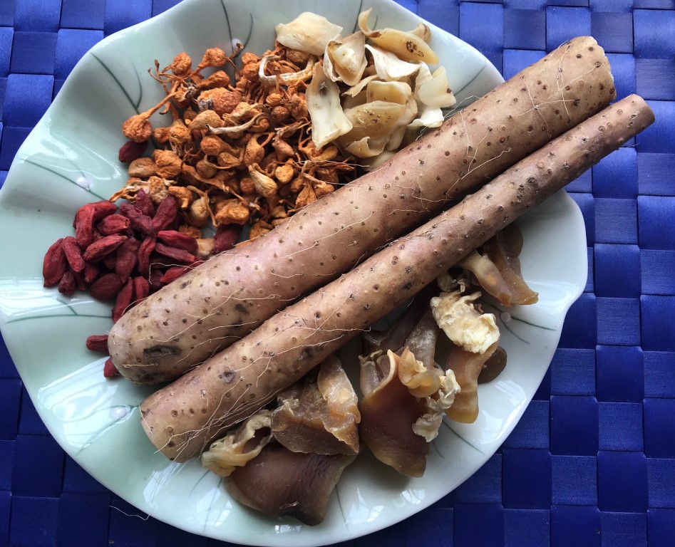 Cordyceps Spore, Yam, Goji, Lily and Conch Soup