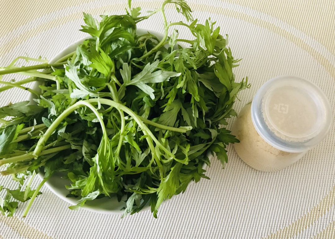 Mugwort and Ginger Foot-Soak Water