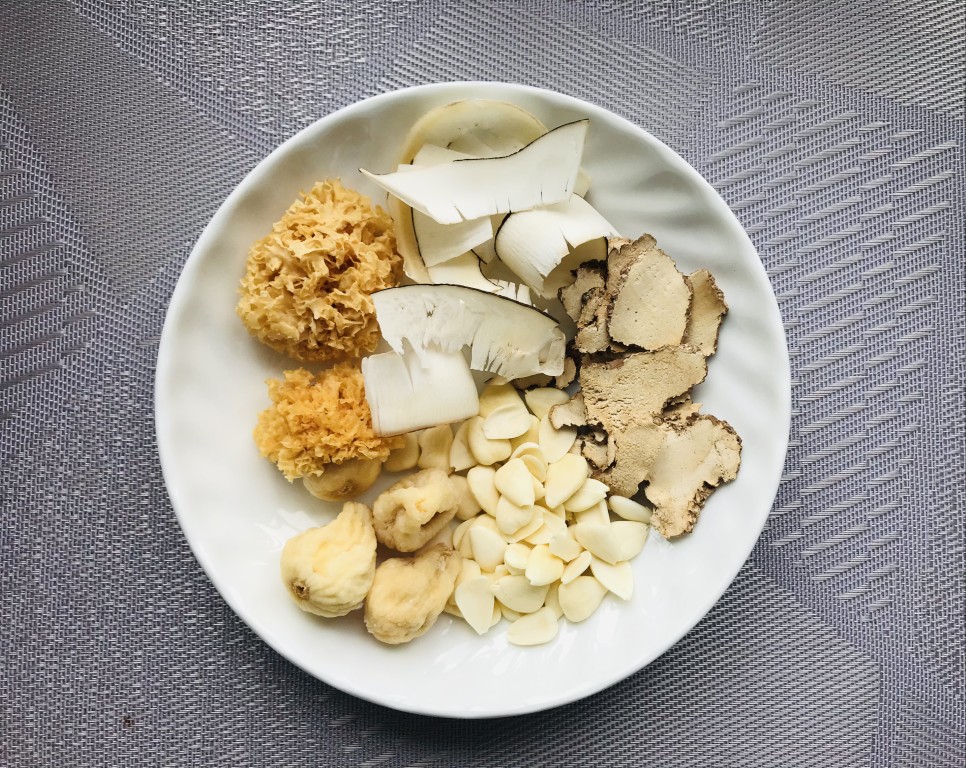Sea Coconut, Tiger Milk Mushroom, Snow Fungus & Fig Soup