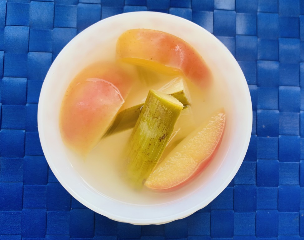 Apple Sugarcane Water