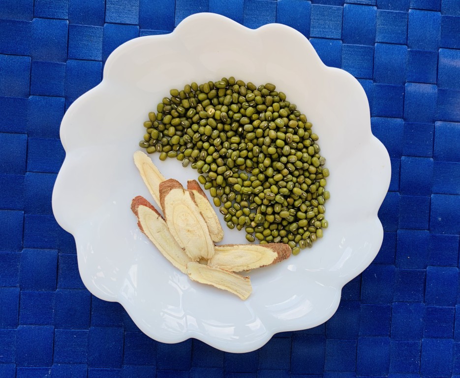Mung Bean Liquorice Soup