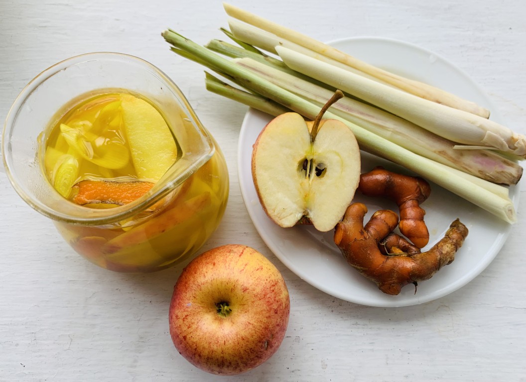 Lemongrass, Fresh Turmeric and Apple Water