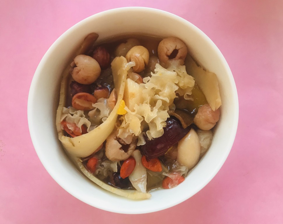 Solomon's Seal, Snow Fungus, Lotus Seed, Lily and Goji Soup