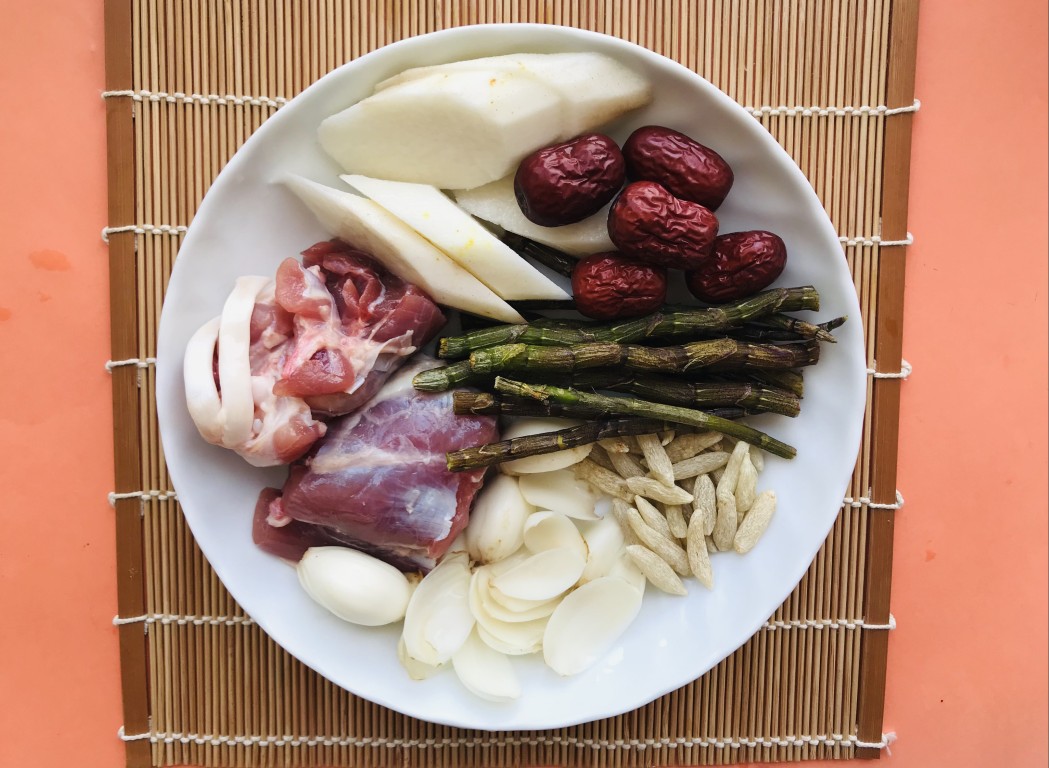 Fresh Chinese Yam, Dendrobium, Lily Bulb and Mai Dong Pork Shin Soup