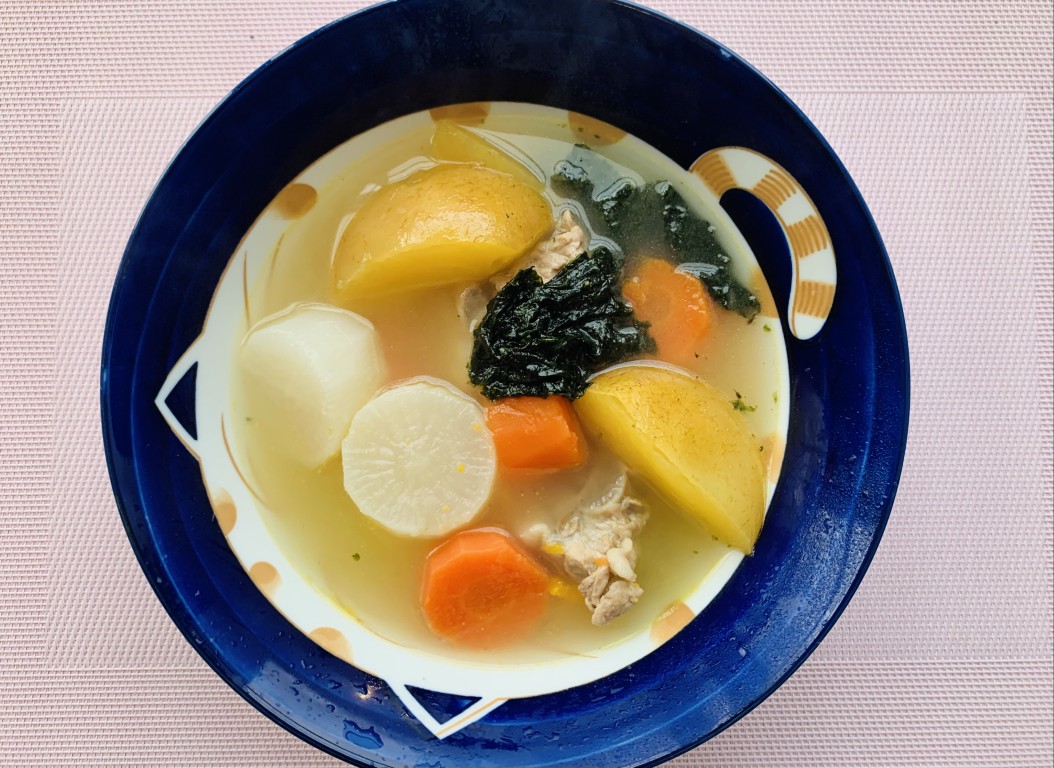 White & Red Radish, Apple & Laver Lean Pork Soup