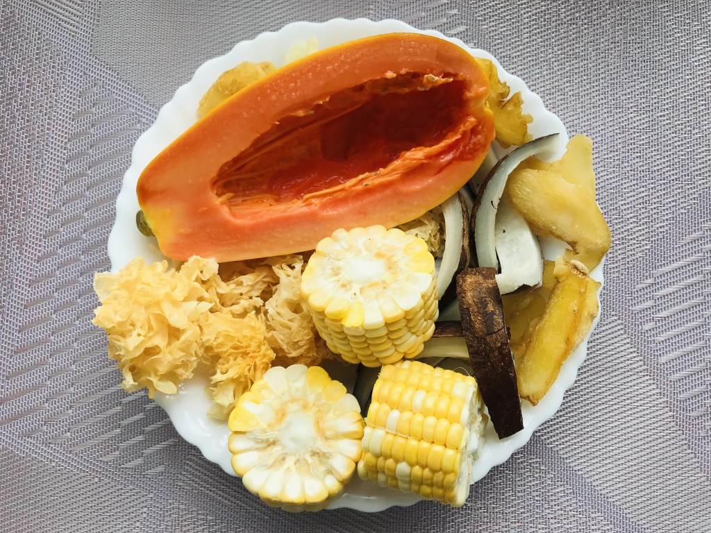 Papaya, Coconut, Snow Fungus, Hai Yu Zhu & Corn Soup