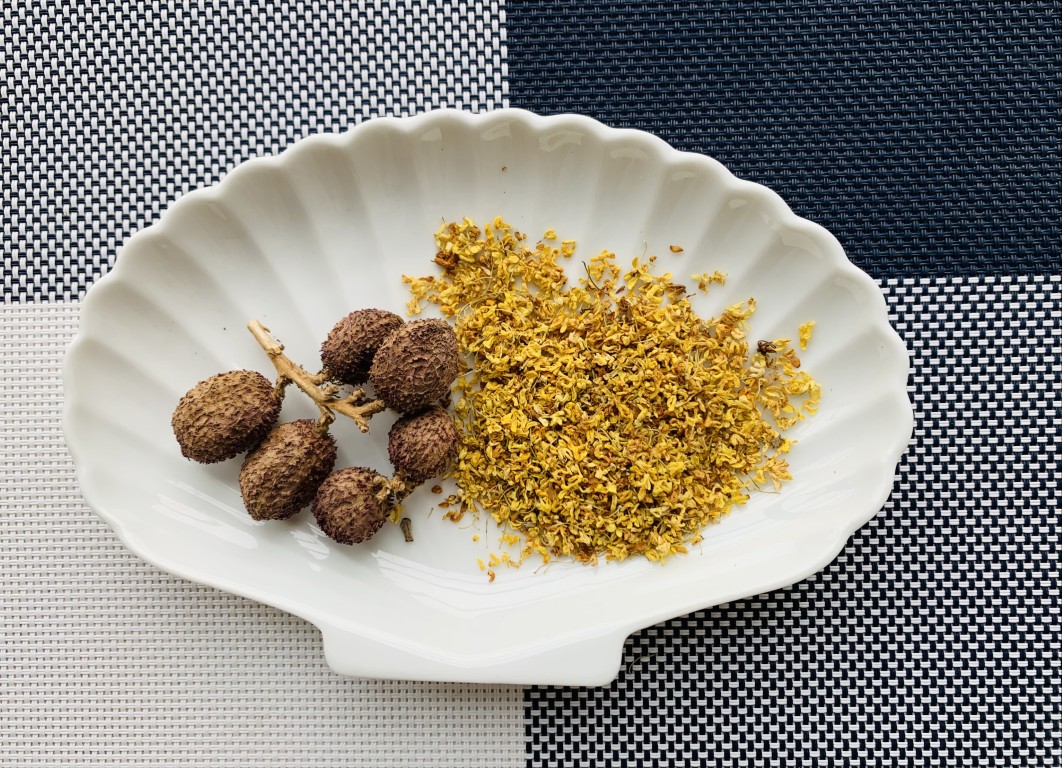 Amomum and Osmanthus Tea