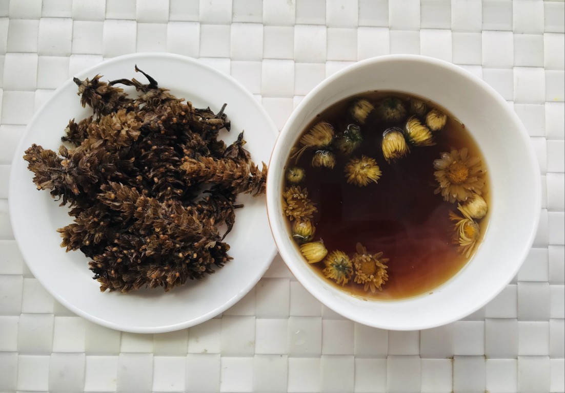 Prunella (Selfheal) and Chrysanthemum Tea