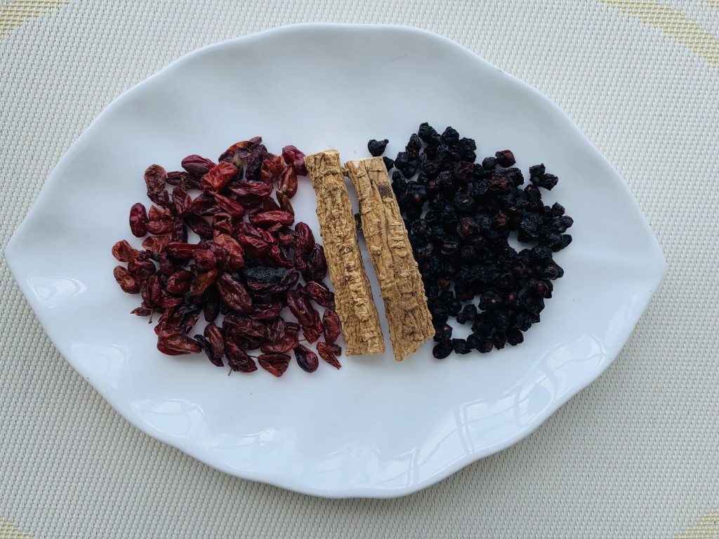 Cornus Fruit, Codonopsis & Schisandra Tea
