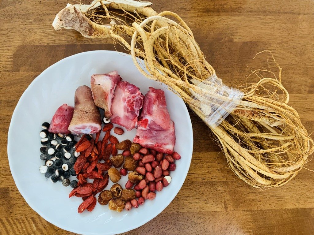 Five-Finger Root, Gorgon Seed and Pig Tail Soup