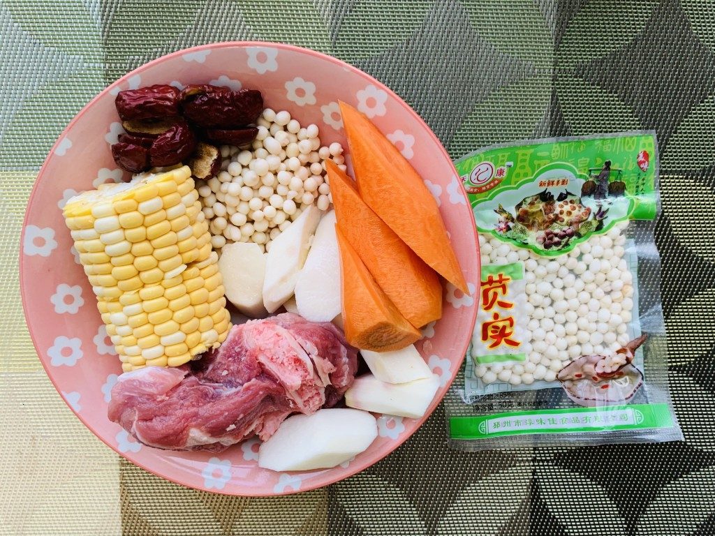 Fresh Chinese Yam and Gorgon Seed Pork Bone Soup