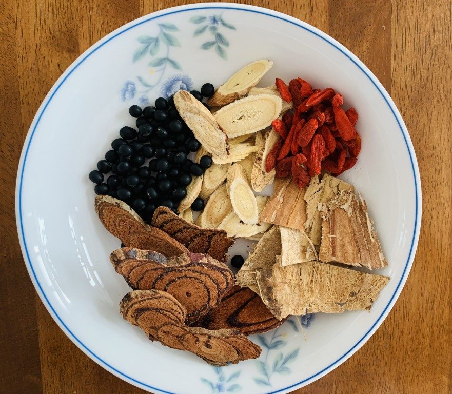 Astragalus, Spatholobus and Loofah Fiber Soup