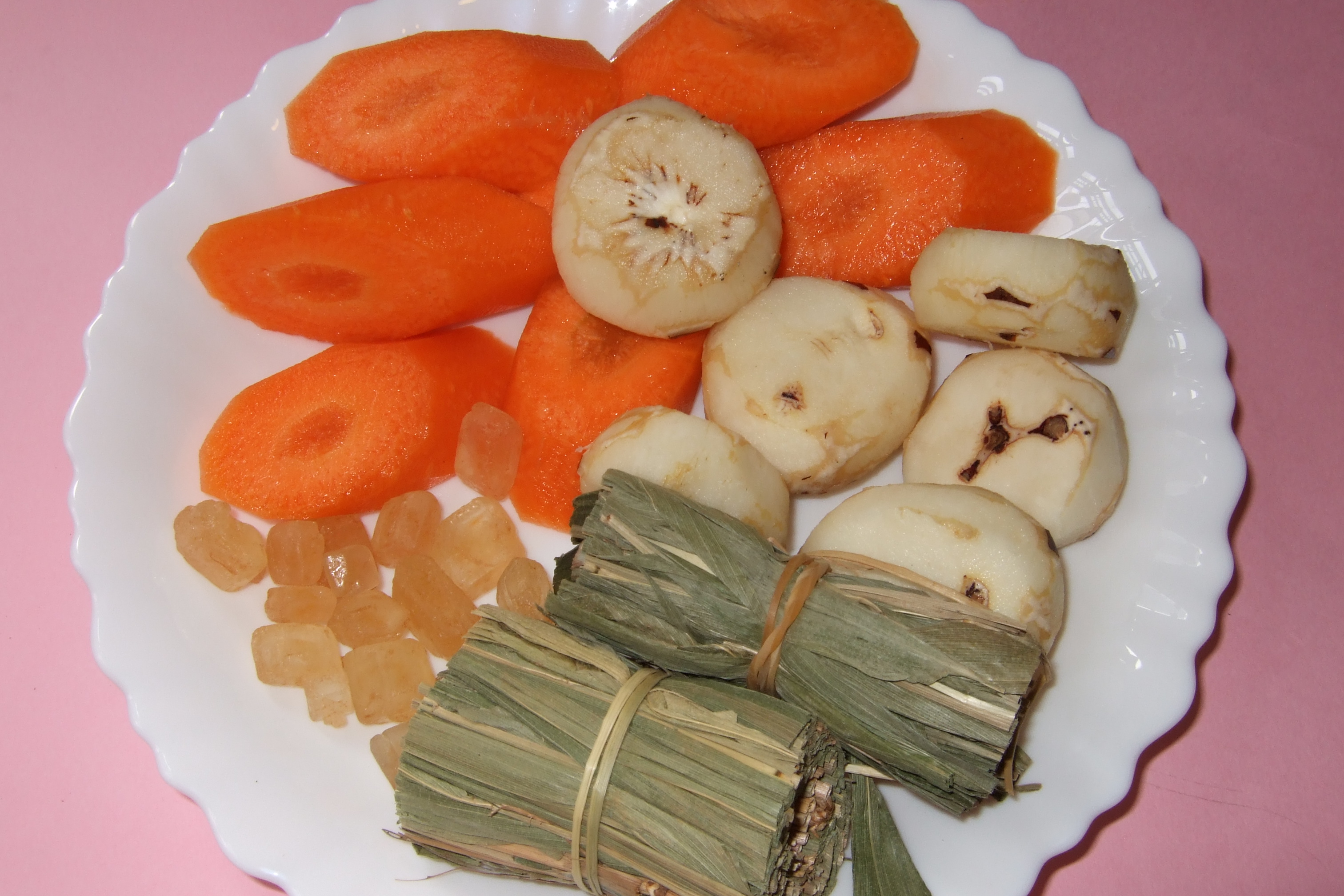 Carrot, Water Chestnut and Lophatherum (Bamboo Leaf) Soup