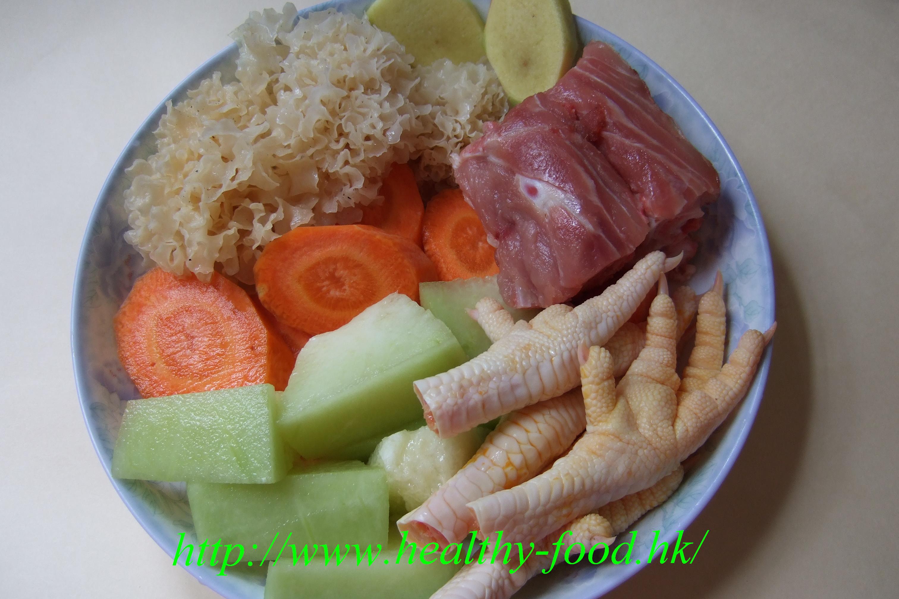 Snow Fungus, Honeydew & Chicken Feet Soup
