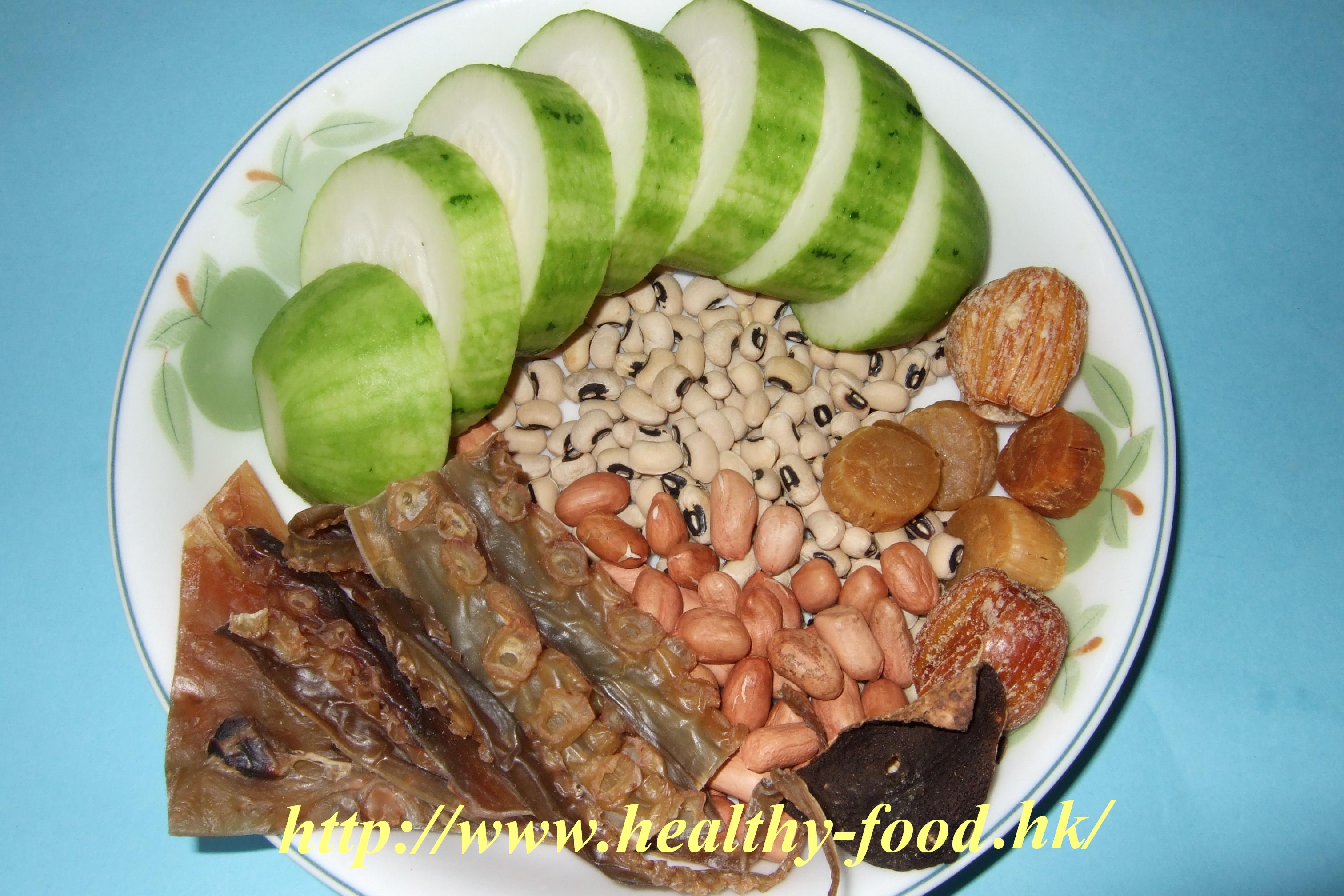 Hairy Gourd, Cowpea, Peanut, and Dried Octopus Soup
