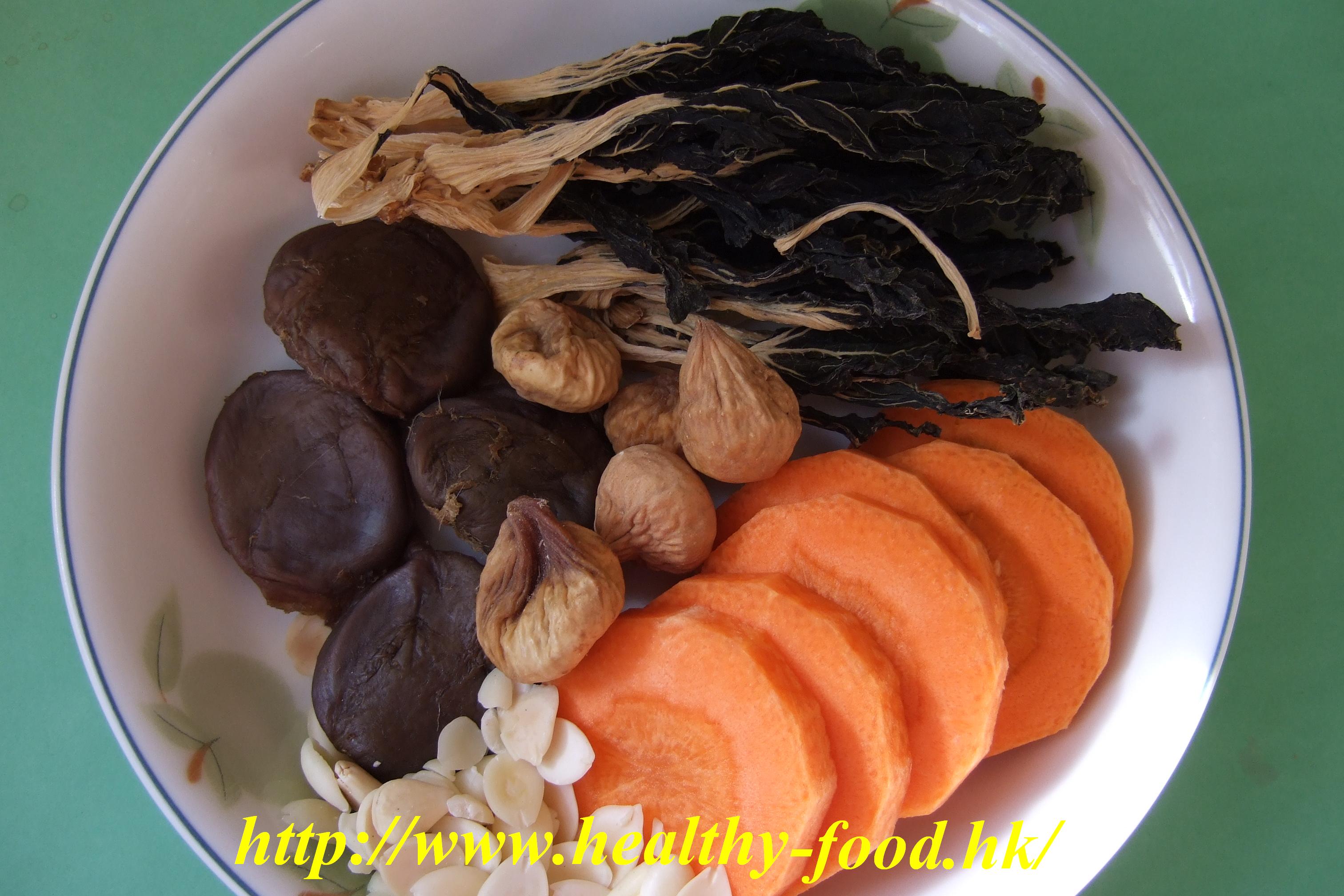 Dried-Cabbage, Carrot and Duck-Gizzard Soup