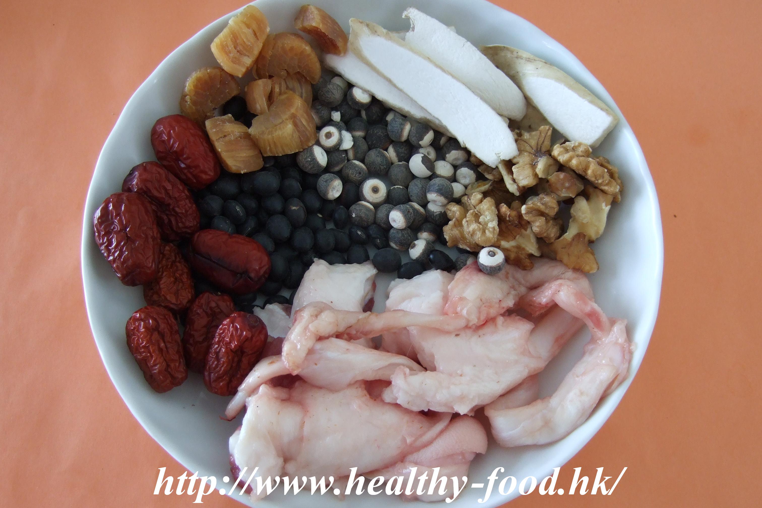 Chinese Yam, Foxnut, Black Bean and Pork Tendon Soup