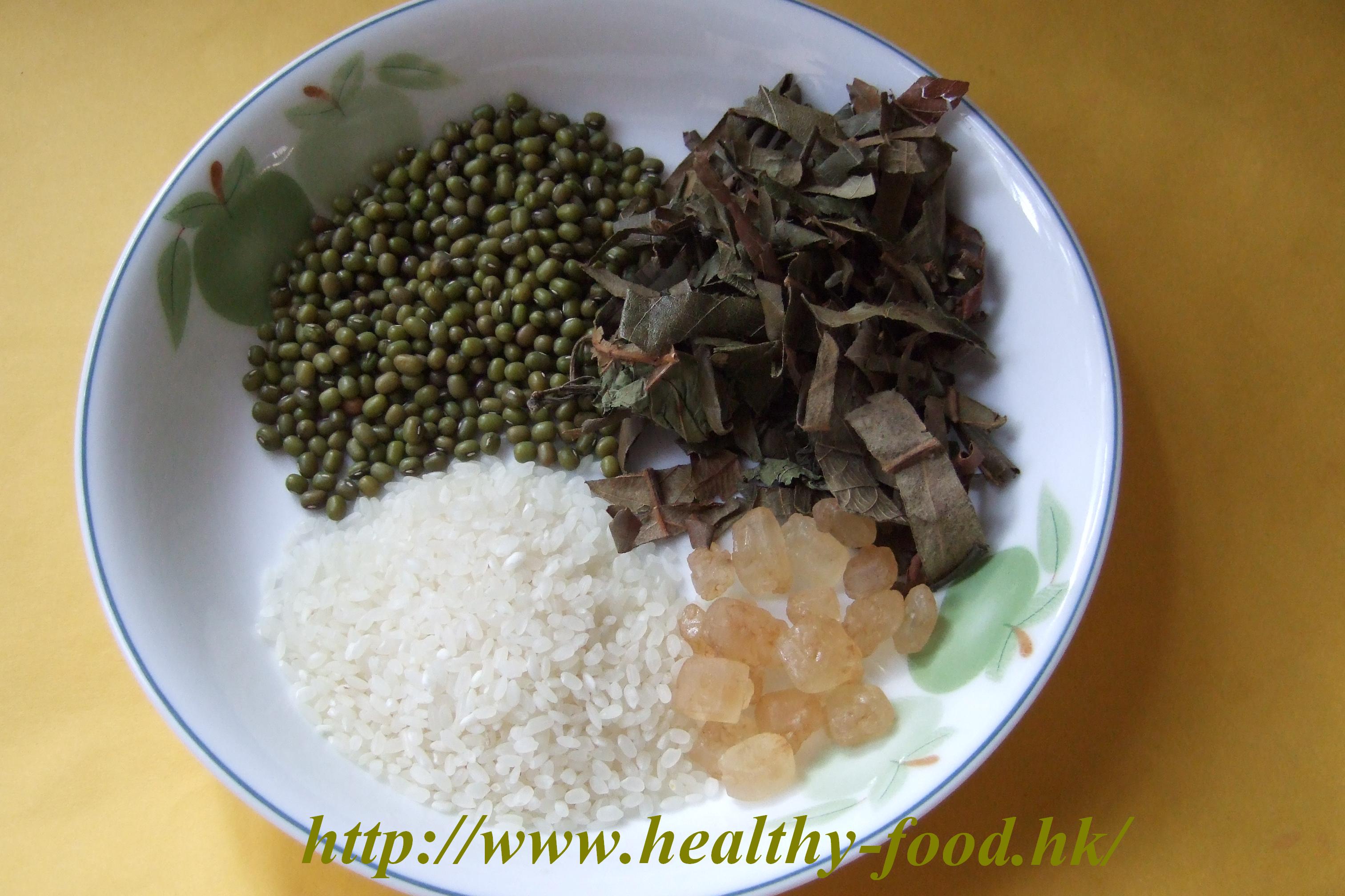 Mung Bean and Loquat Leaf Congee