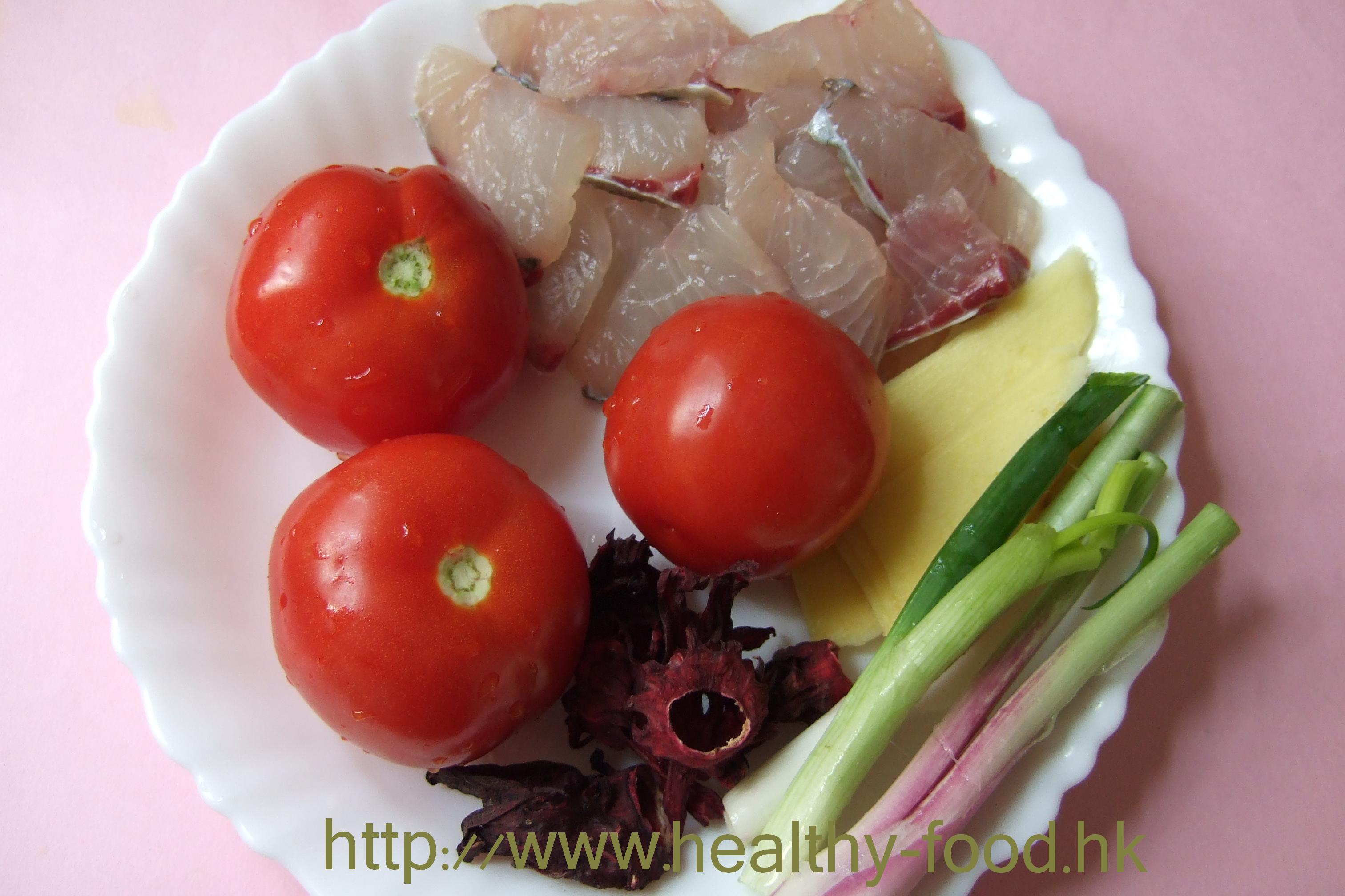 Roselle, Tomato and Fish Slice Soup