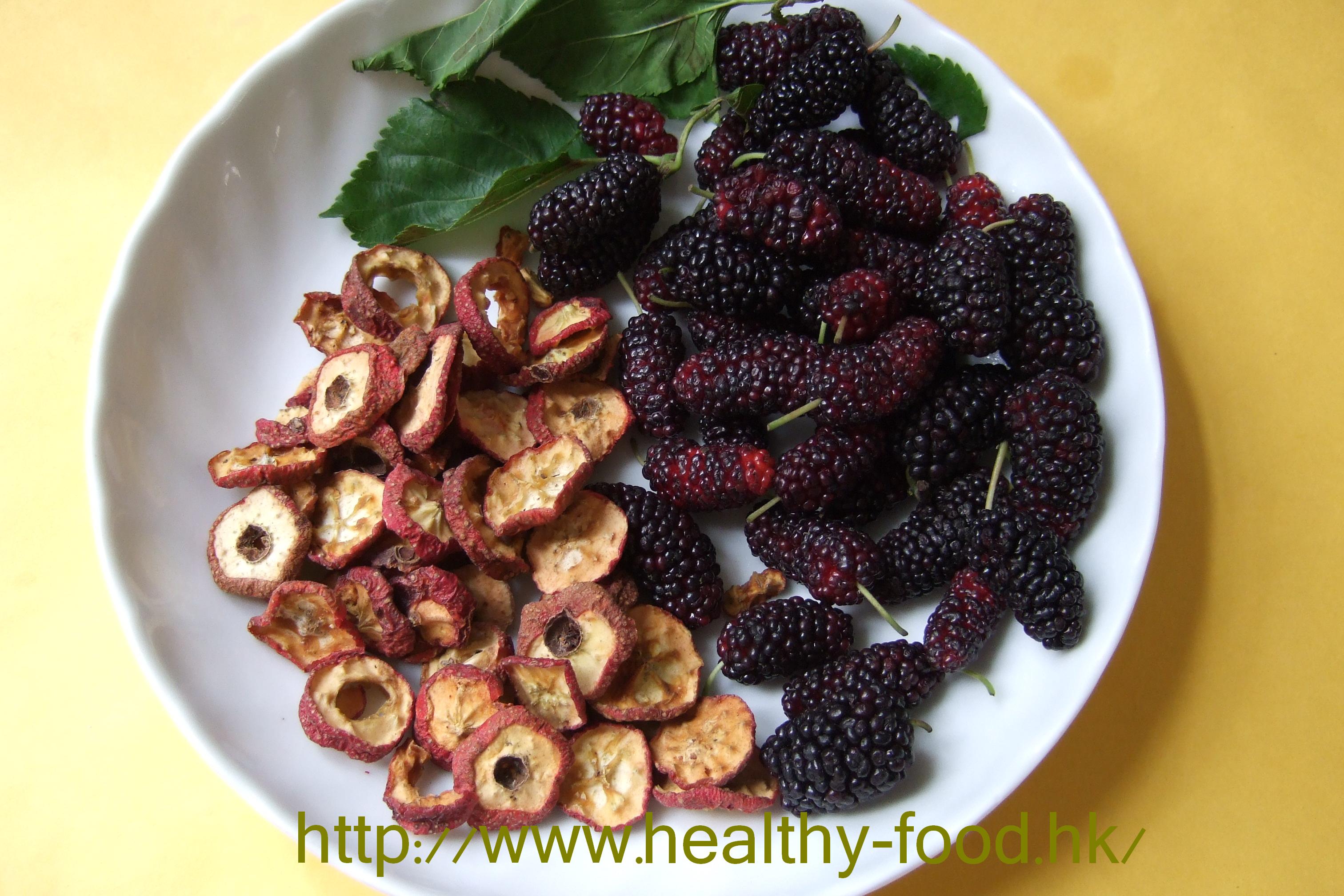 Fresh Mulberry and Hawthorn Tea