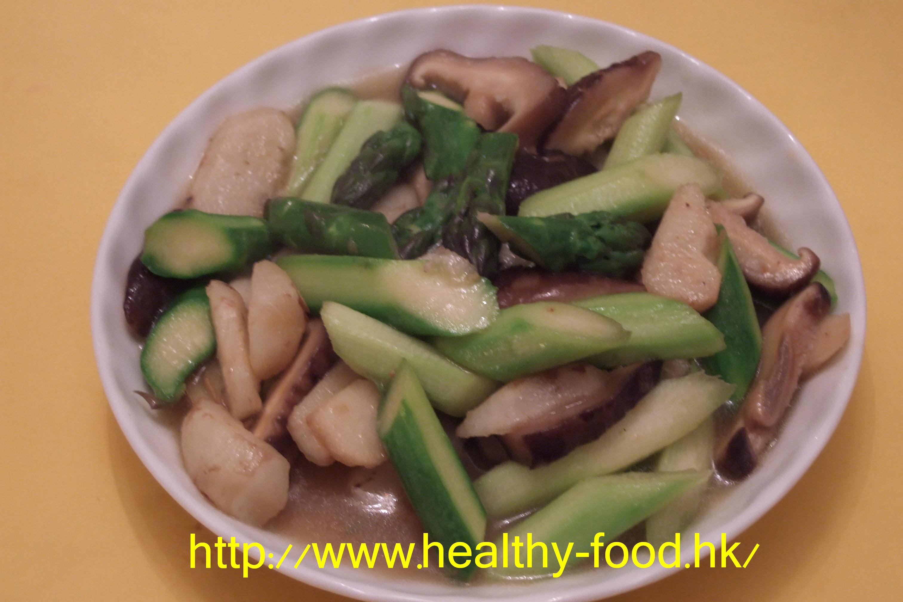 Stir-Fried Shiitake, Water Chestnut and Asparagus