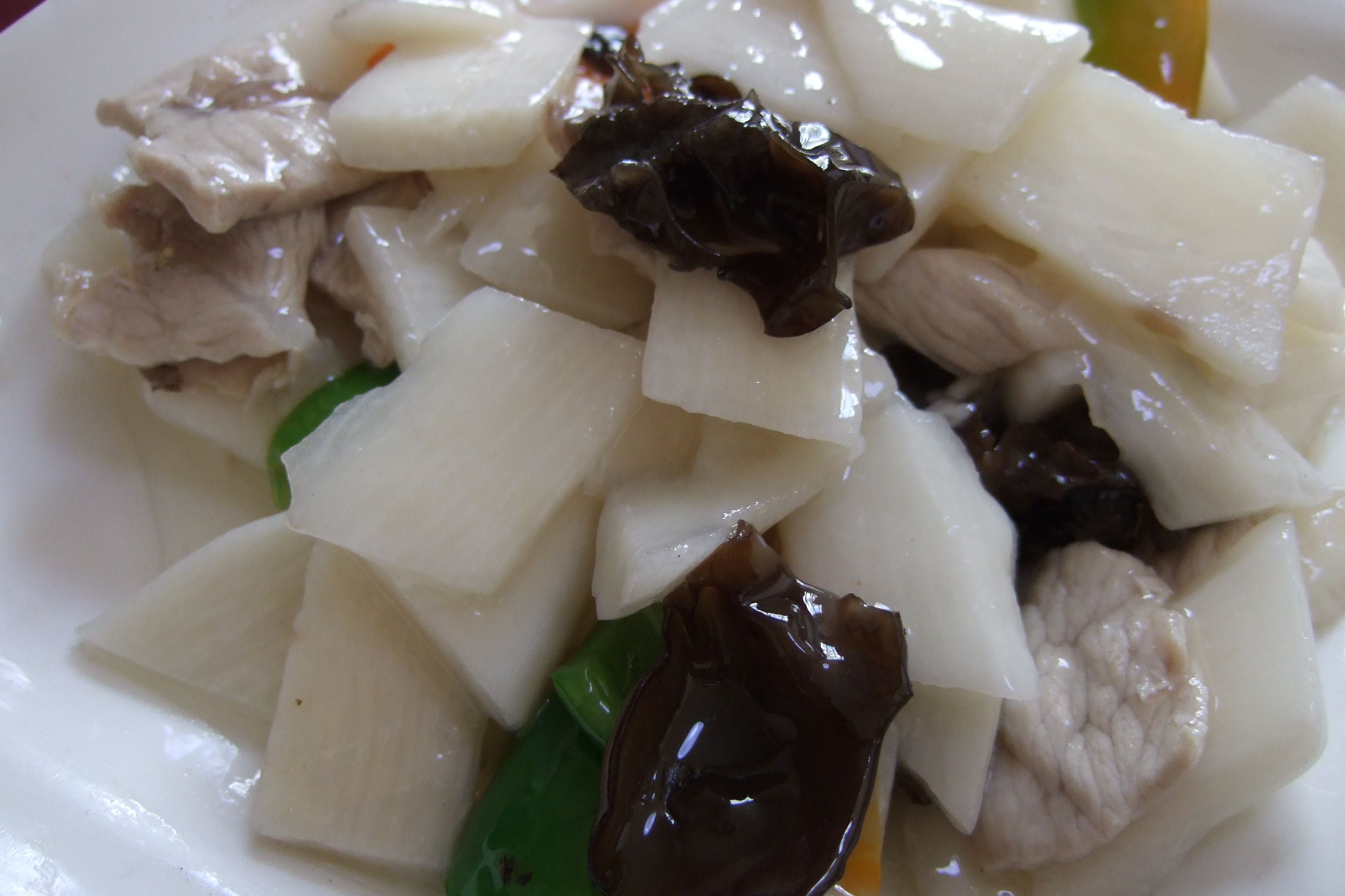 Fresh Chinese Yam Stir-Fried with Pork Slices