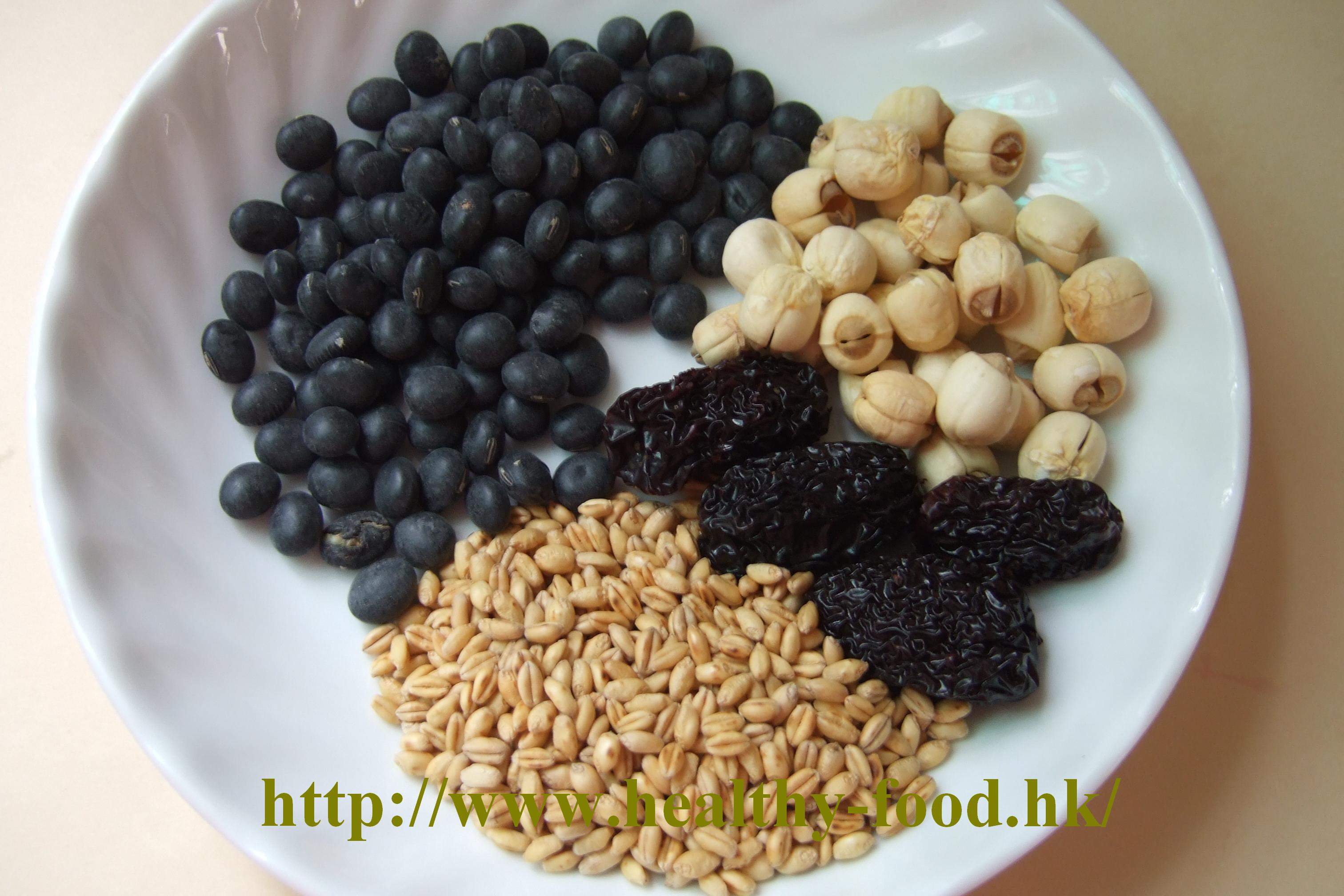Wheat Grain, Black Bean, Lotus Seed and Nan Jujube Soup