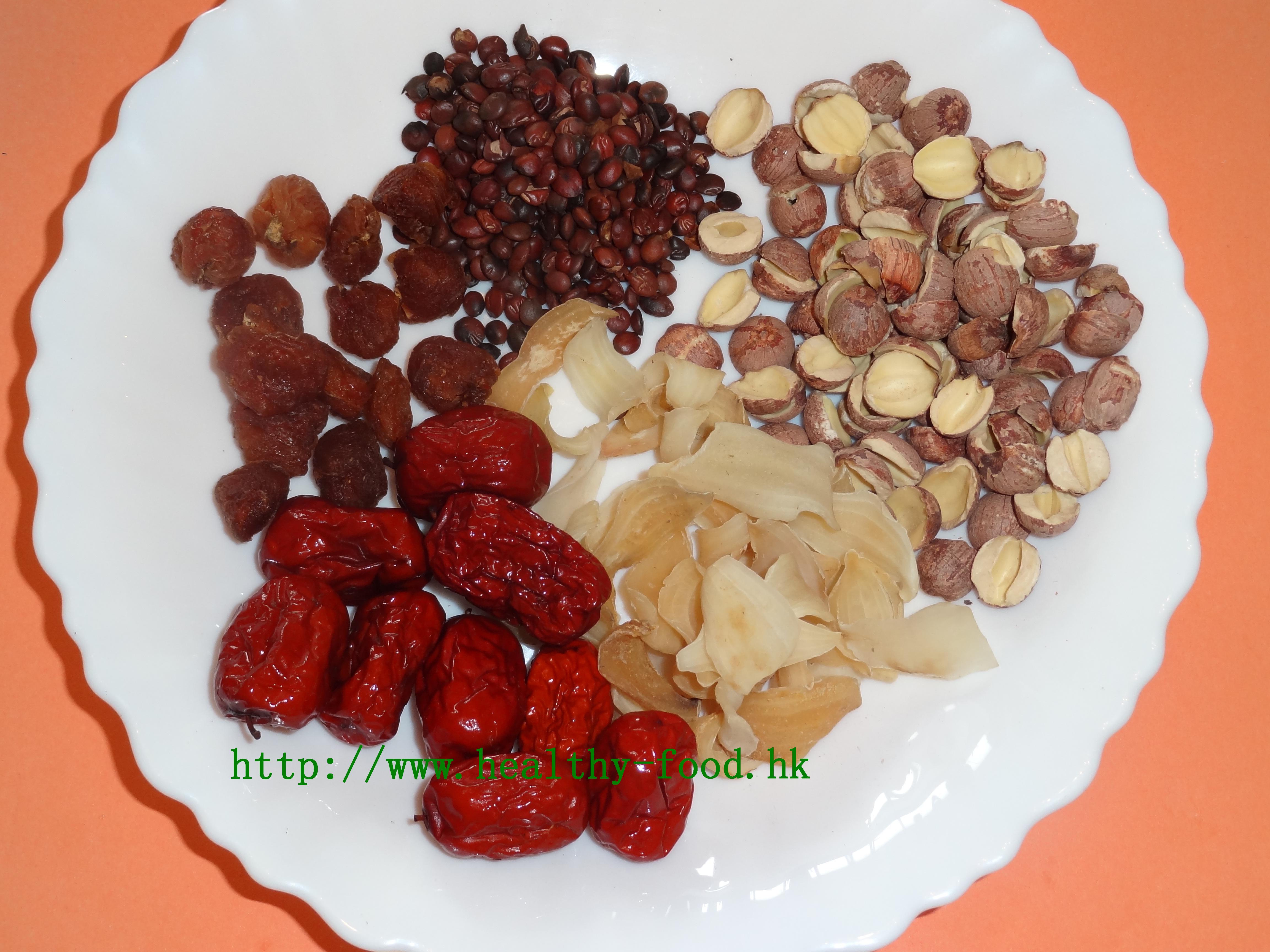 Lotus Seed, Lily Bulb and Longan Soup