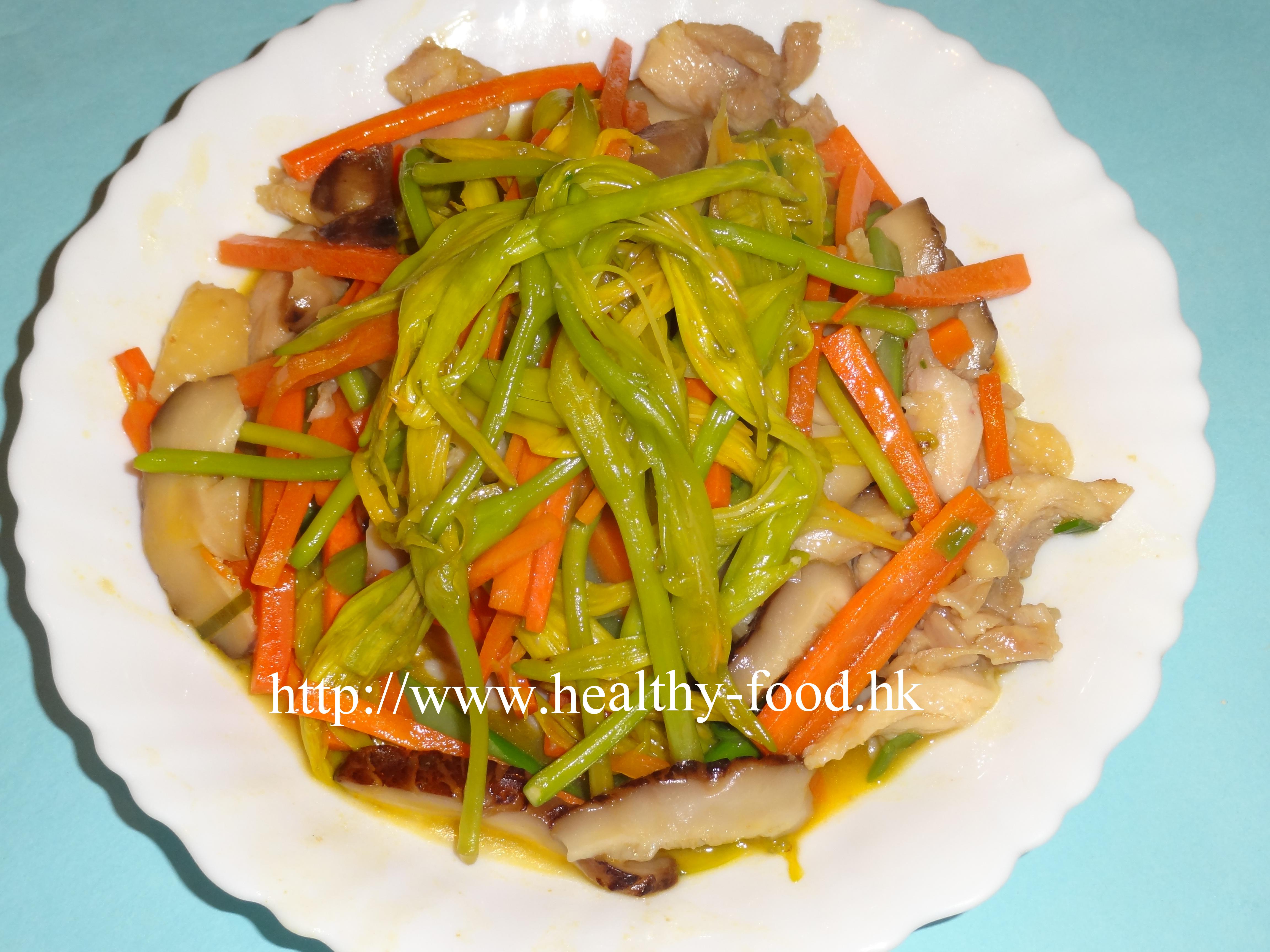 Fresh Daylily and Chicken Stir-Fry