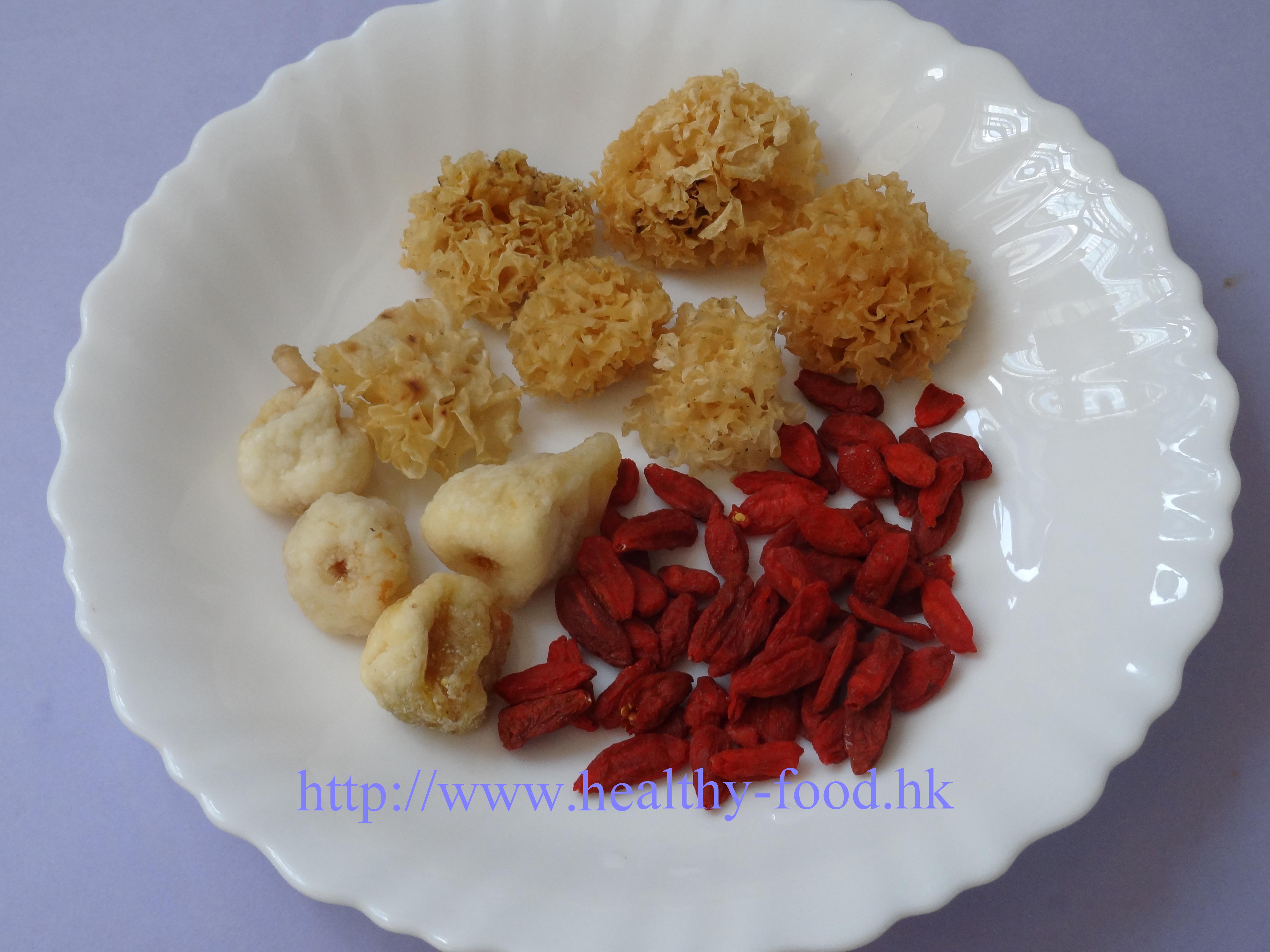 Snow Ear, Goji Berry, and Fig Sweet Soup