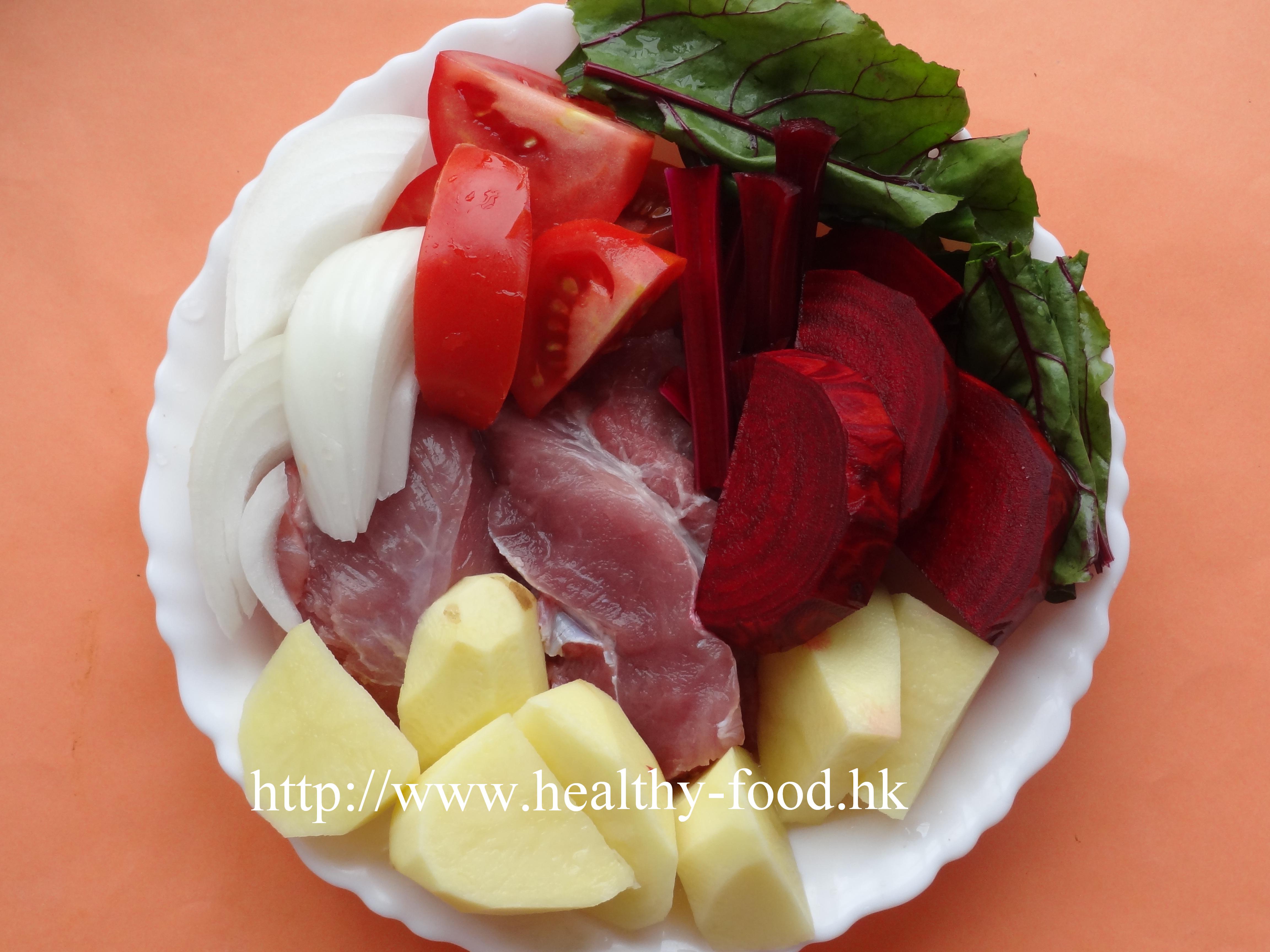 Beetroot, Onion, Tomato & Potato Soup with Pork
