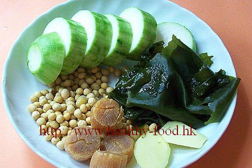 Hairy Gourd, Soybean, Dried Scallop and Seaweed Soup