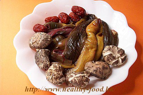 Eel, Shiitake Mushroom and Red Date Rice Casserole