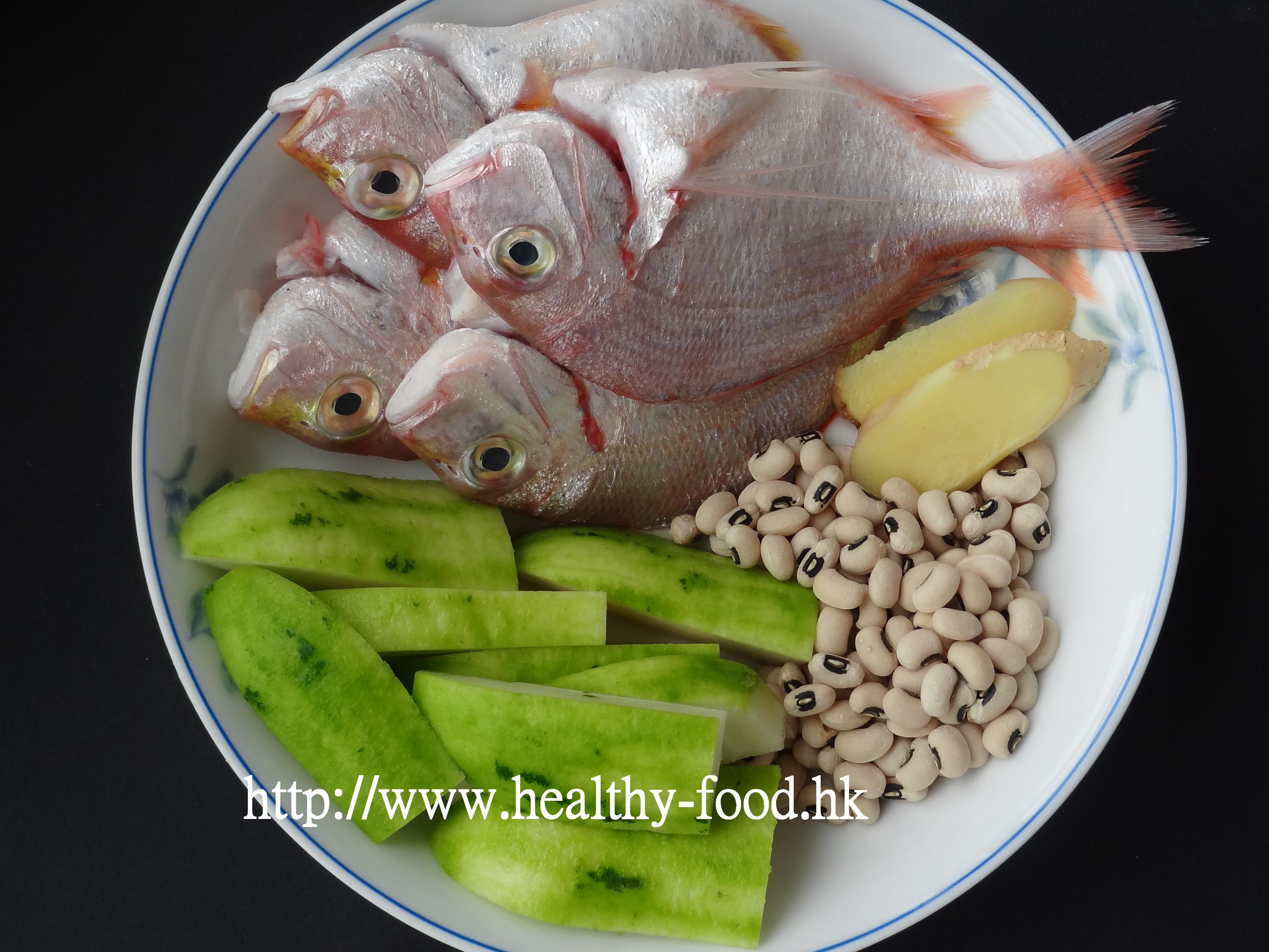 Hairy Melon, Hyacinth Bean and Pan-Fried Small Sea Fish Soup