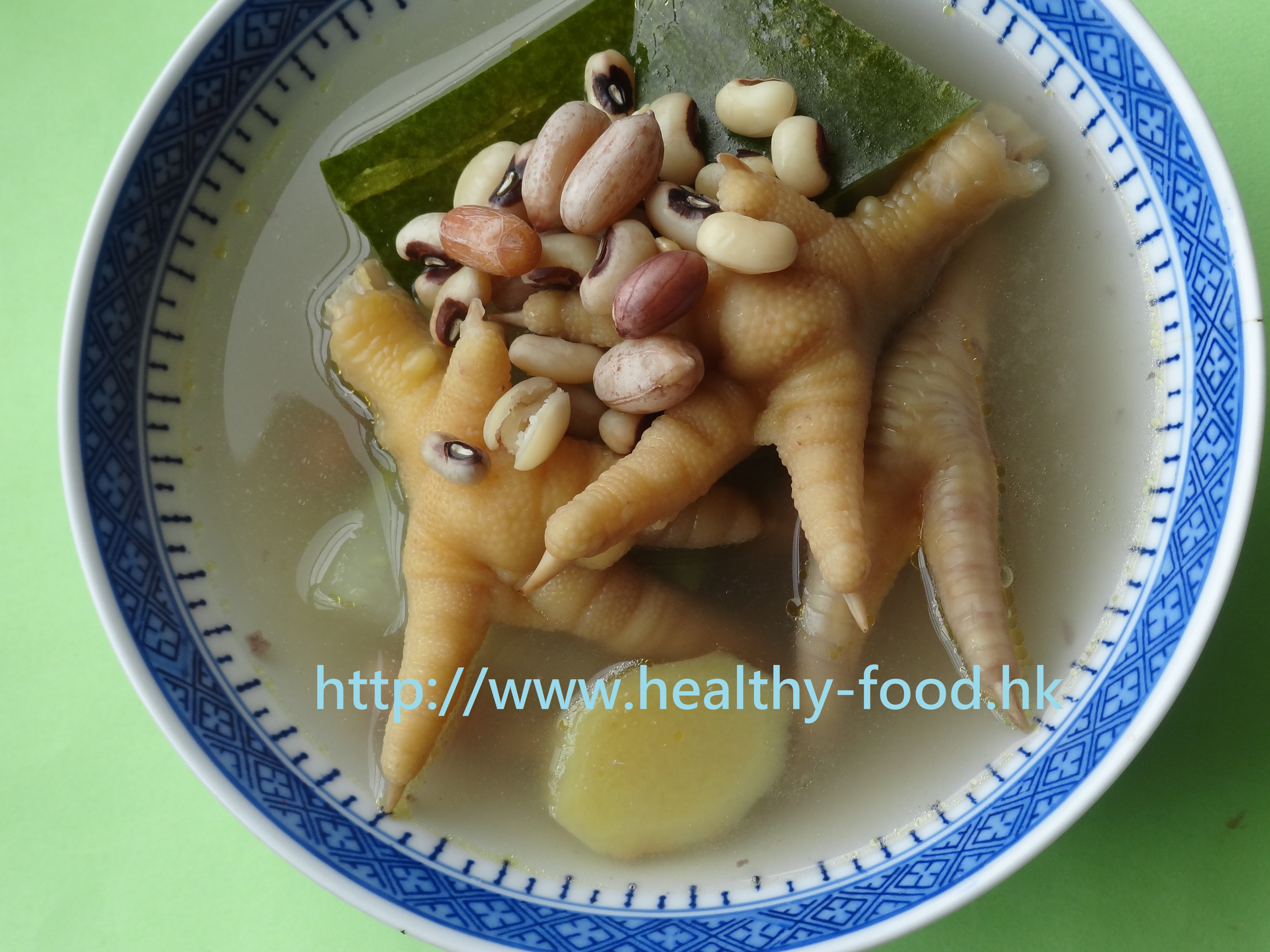 Eyebrow Bean, Winter Melon & Chicken Feet Soup